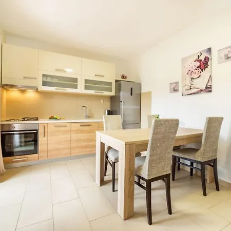 Apartment Goge *